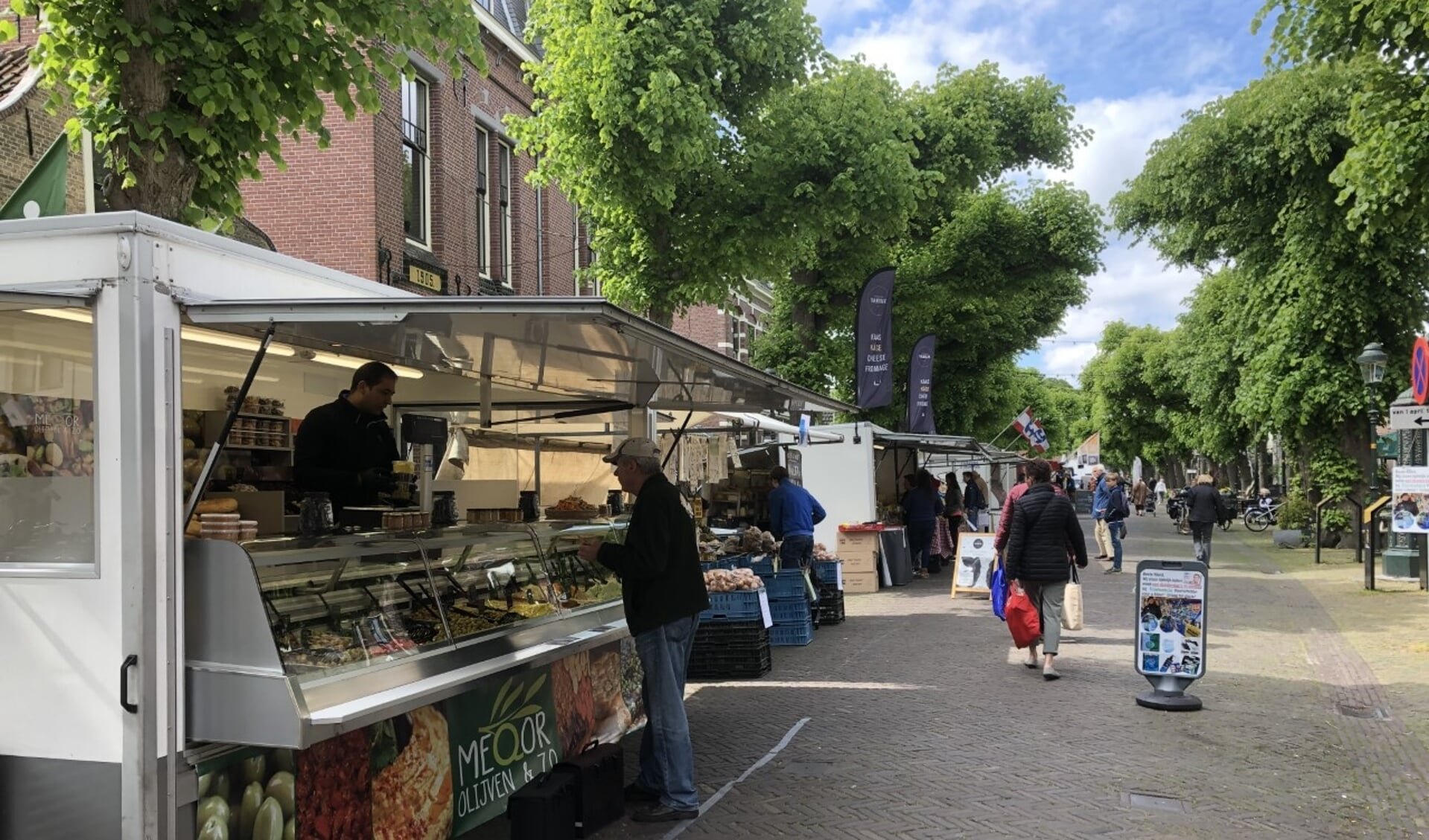 weekmarkt Voorschoten vrijdag (C- Voorschotense Krant)