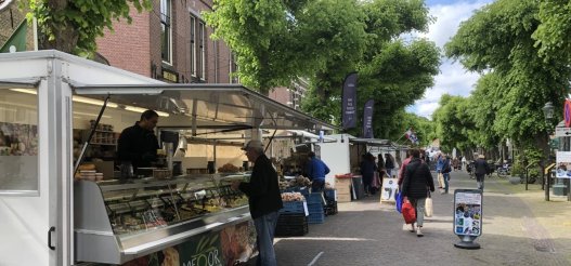 weekmarkt Voorschoten vrijdag (C- Voorschotense Krant)